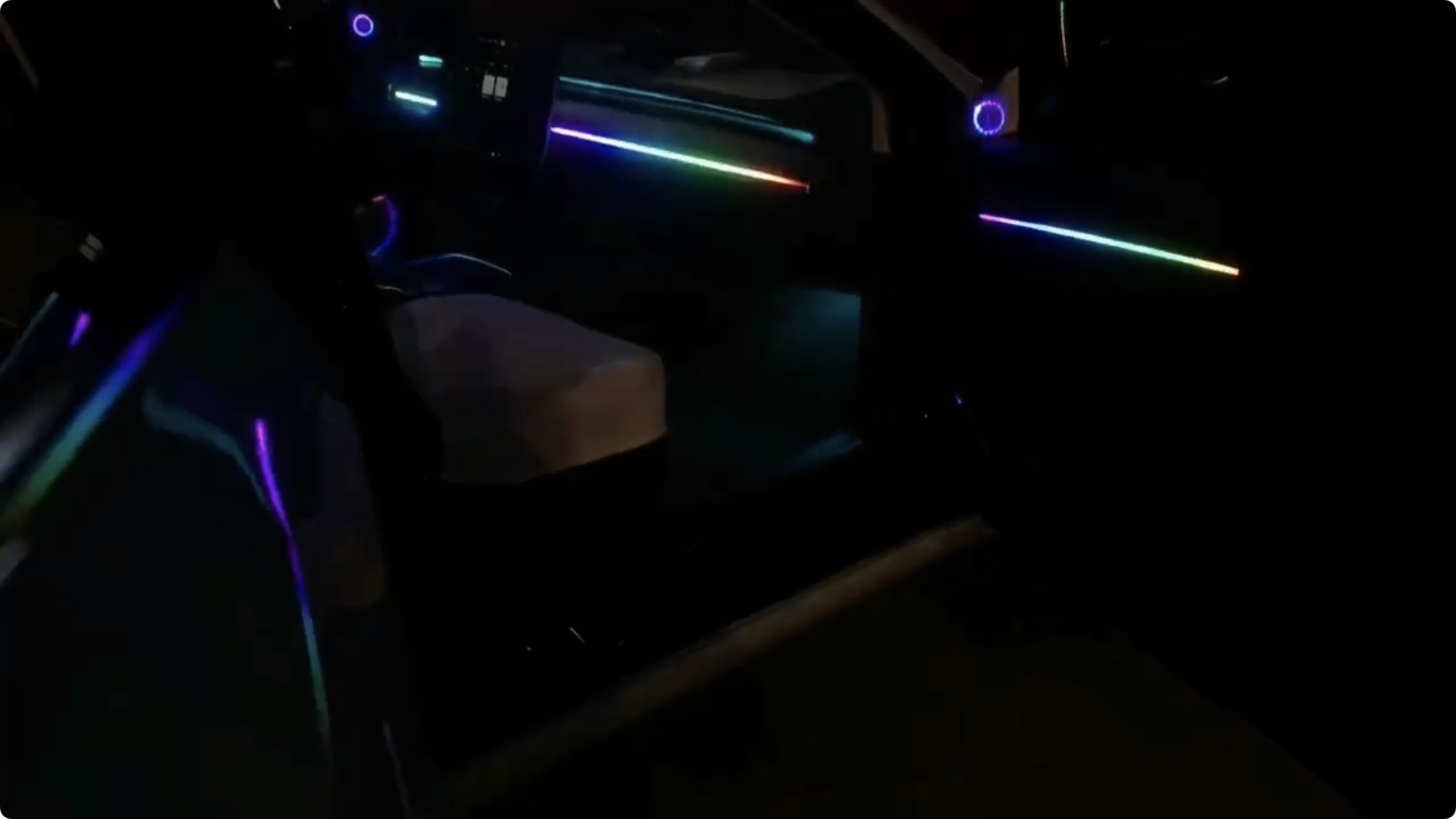 forModel 3 2019-2020 Symphony  - огляд і ціна Led Interior Ambient Light